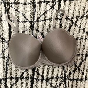 Victoria’s Secret 36DDD dream angels underwire bra